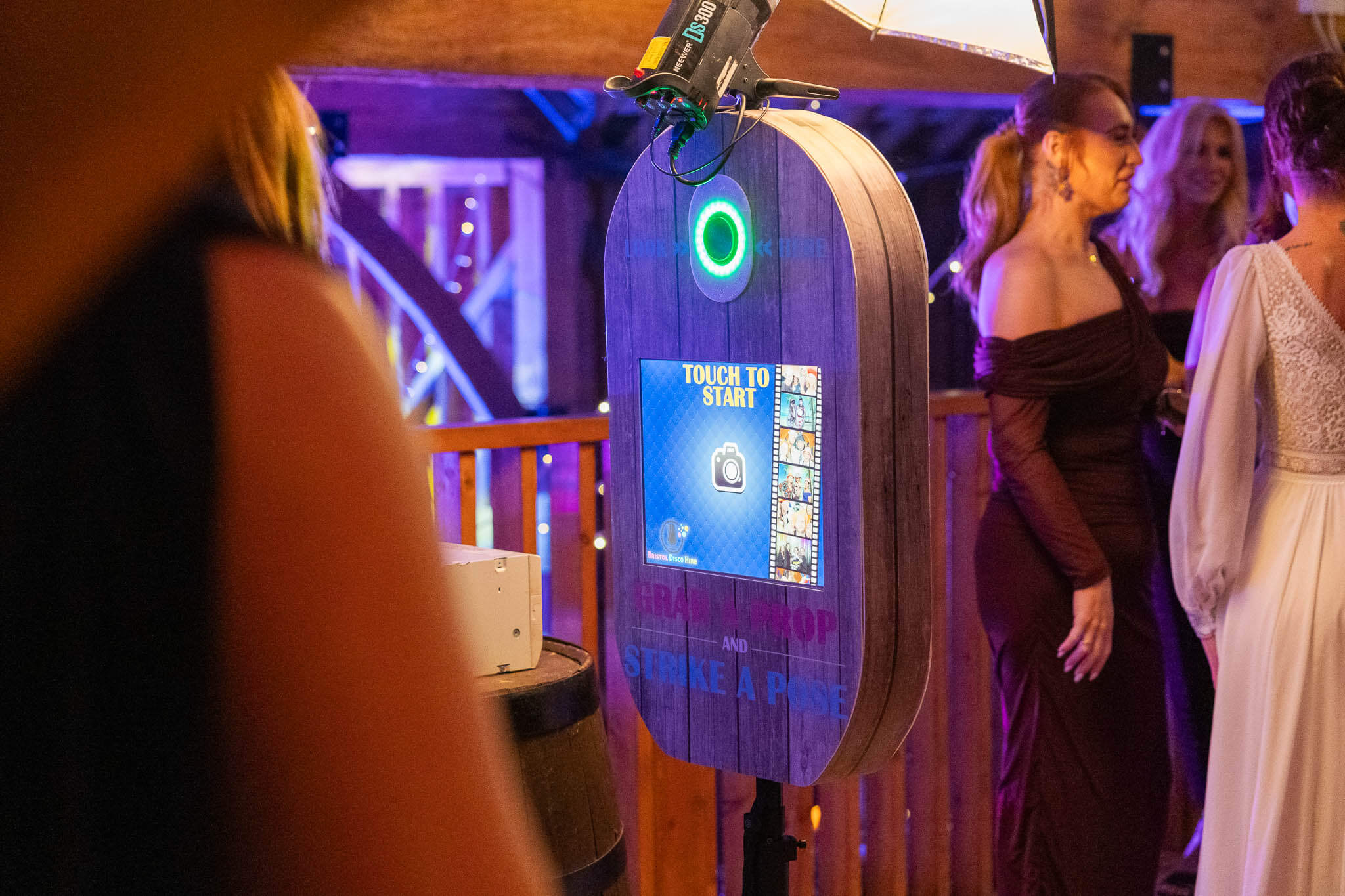 Pod with Rustic theme